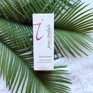 NIB Jane Iredale Beyond Matte Liquid Foundation shade M9